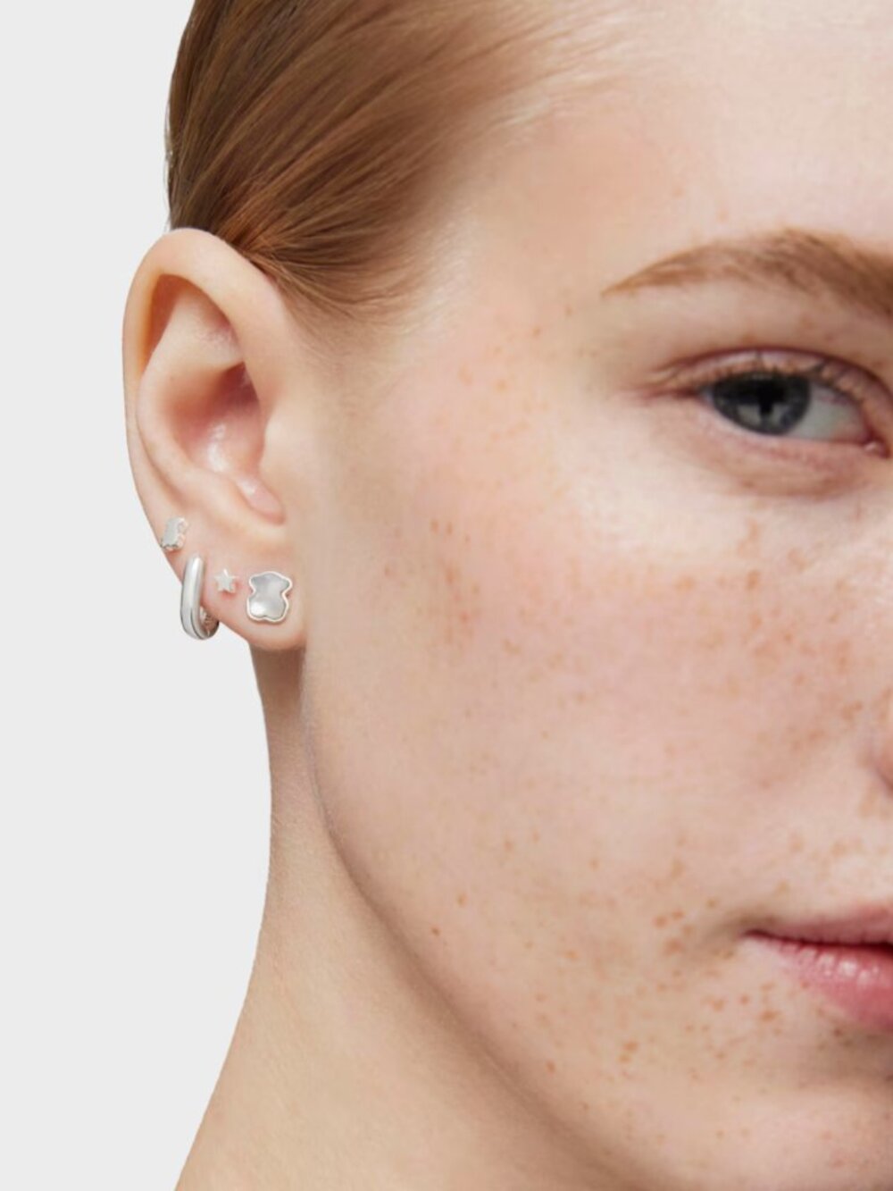 TOUS Icon Color Earrings – Sterling Silver & Mother of Pearl – 7mm - Picture 4 of 6